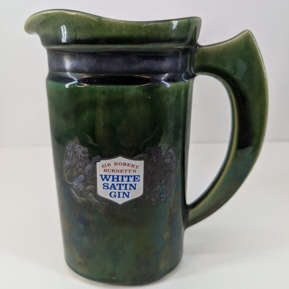 Sir Robert Burnett's White Satin Gin Shield Emblem Green Pub Jug Water Jug - Picture 3 of 6